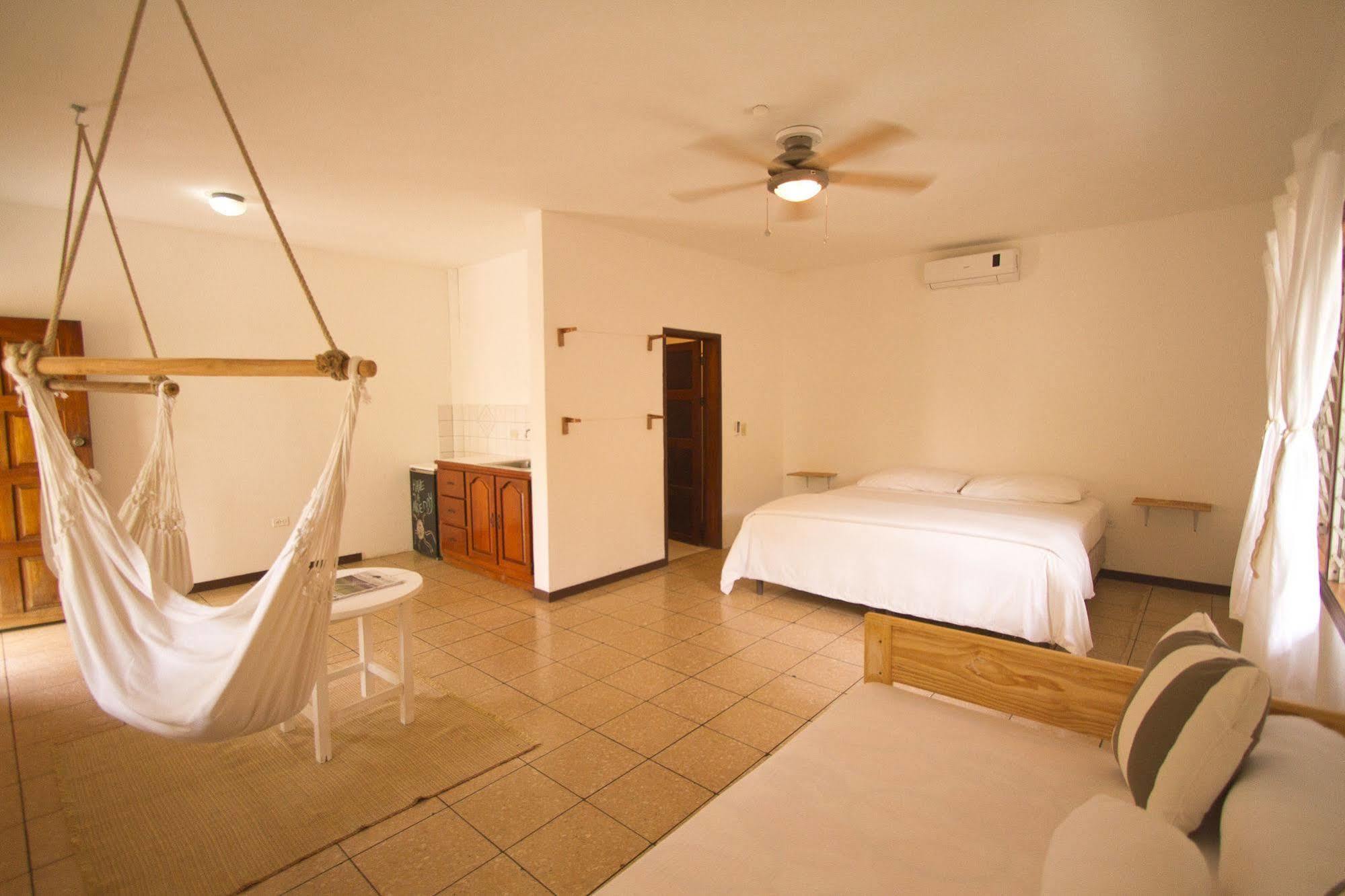 The Sunset Shack Hotel Носара Екстериор снимка